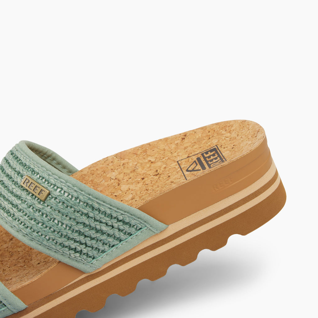 Cushion Vista Hi - Frosty Raffia - Down the Line 2 View